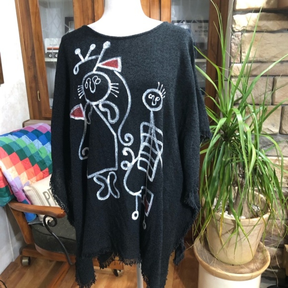 DILEMMA NEW YORK BLACK FRINGED COTTON RSYON BLEND BURLAP TOP FRINGED EDGES EUC